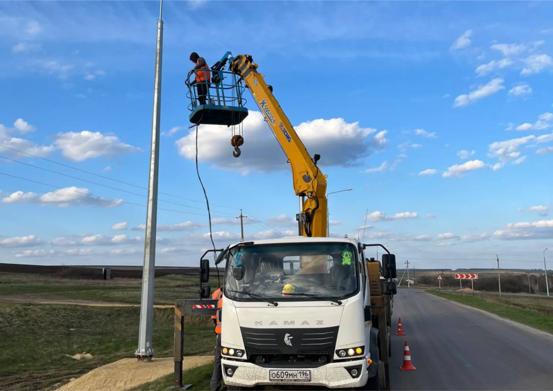 Разметка территории под установку опор освещения и прокладку кабеля